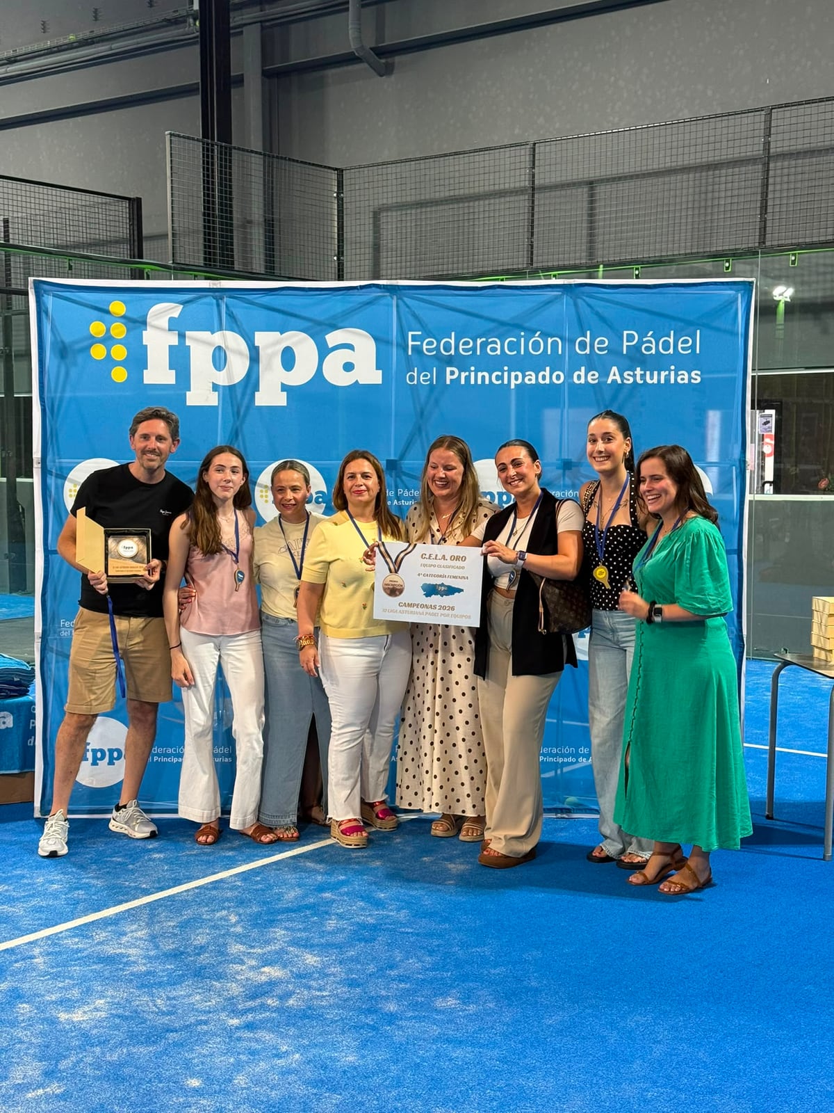 Equipo femenino de NETPADEL, campeón de la Liga Federada 2026